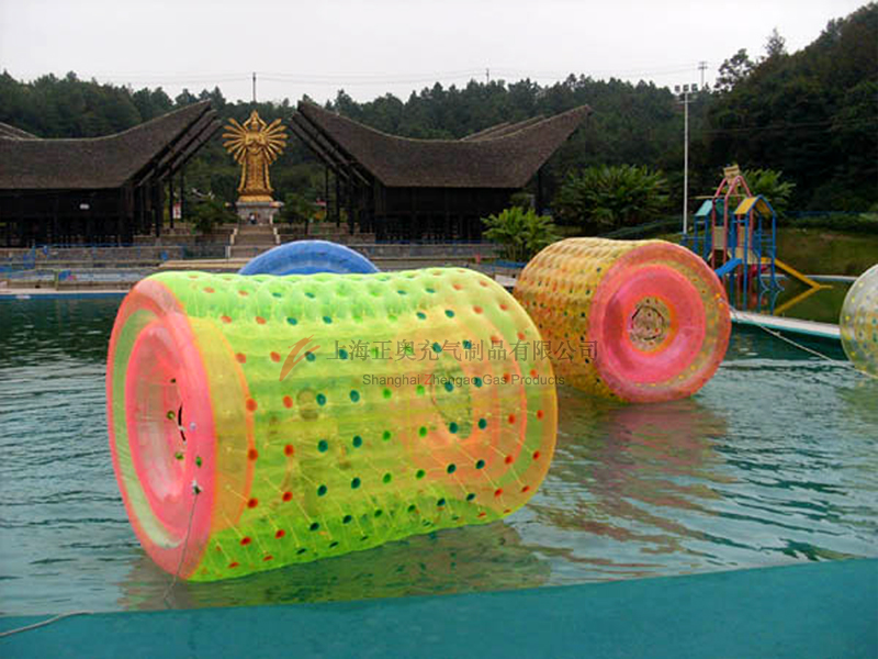 水上滾筒球